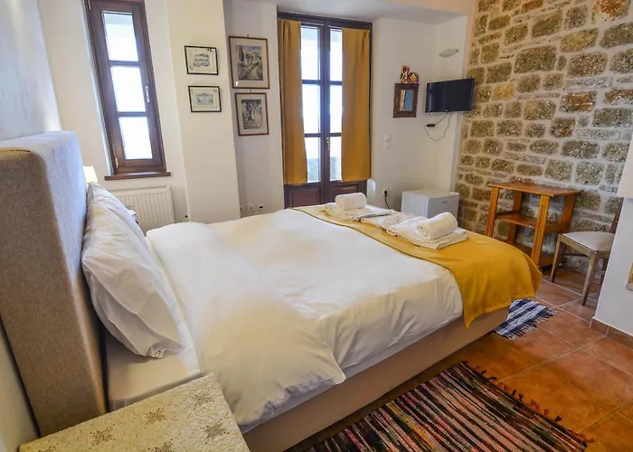 Aipytos Konukevi Synikia Mesi Trikalon