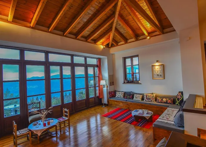 Konukevi Aipytos Synikia Mesi Trikalon