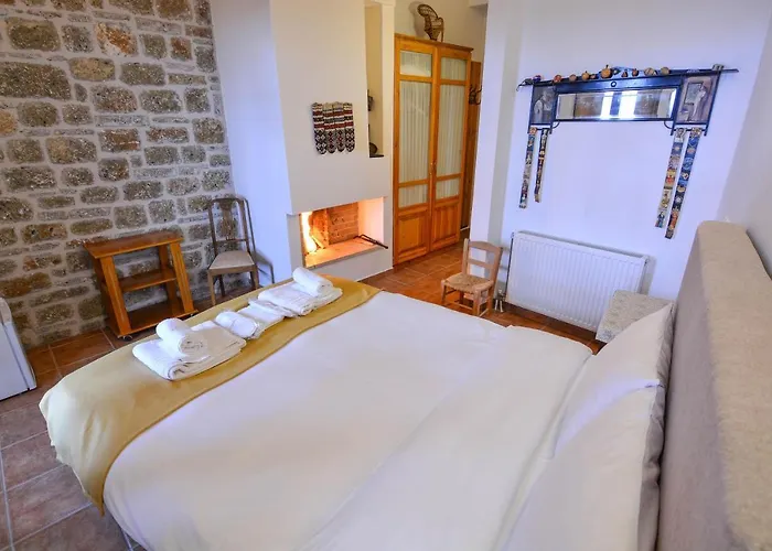 Konukevi Aipytos Synikia Mesi Trikalon